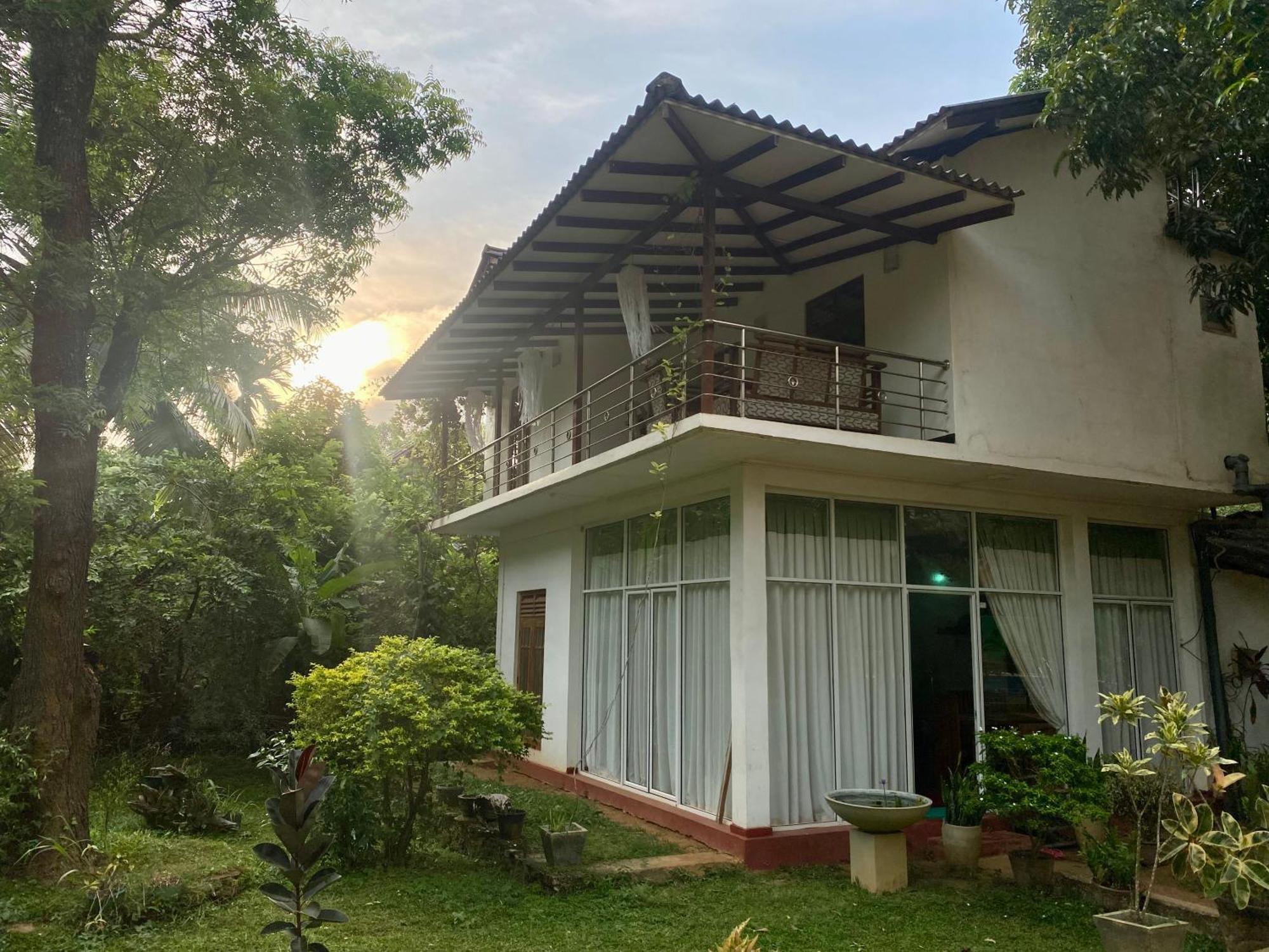 Habarana New Star Homestay ภายนอก รูปภาพ