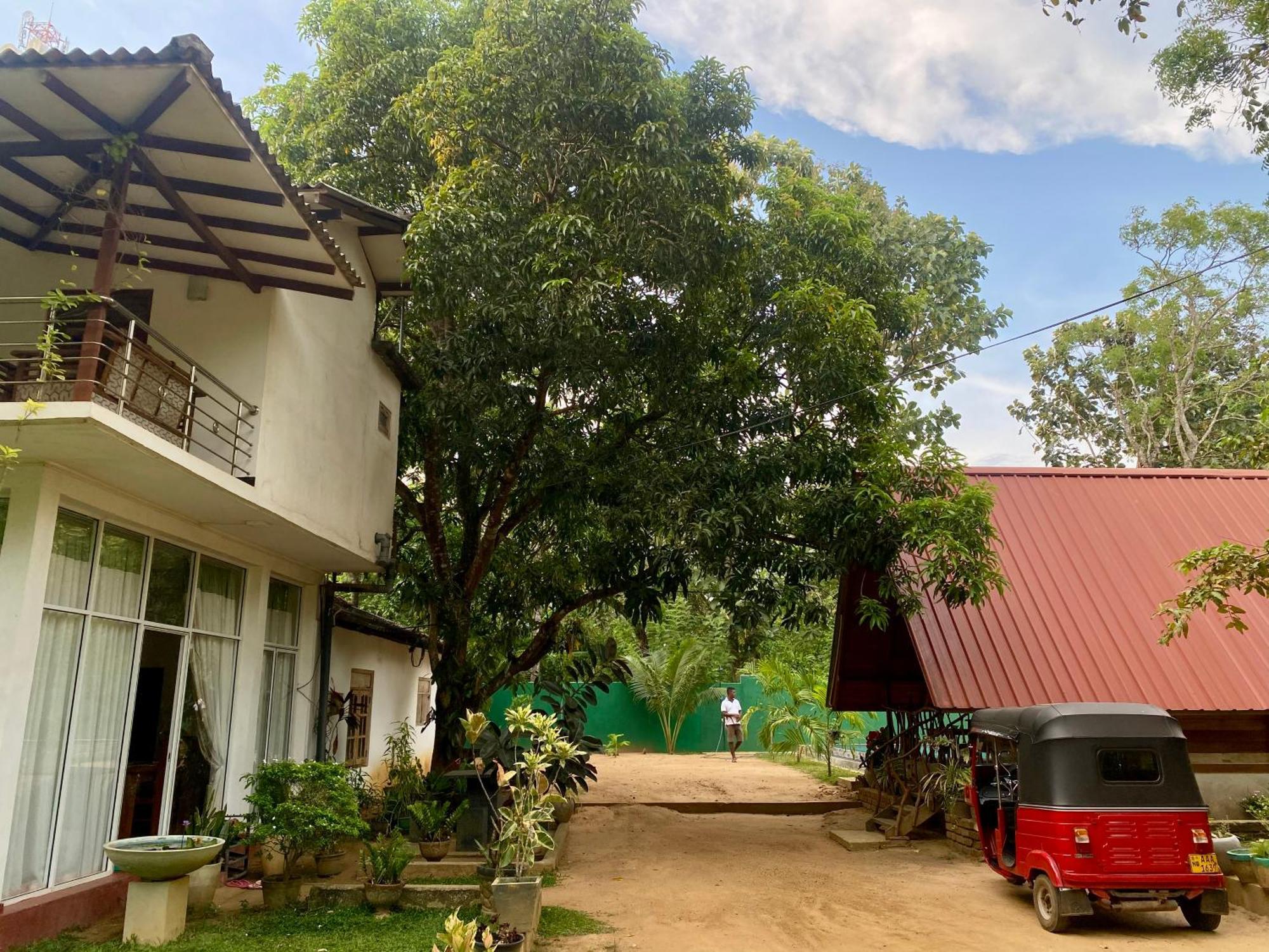 Habarana New Star Homestay ภายนอก รูปภาพ