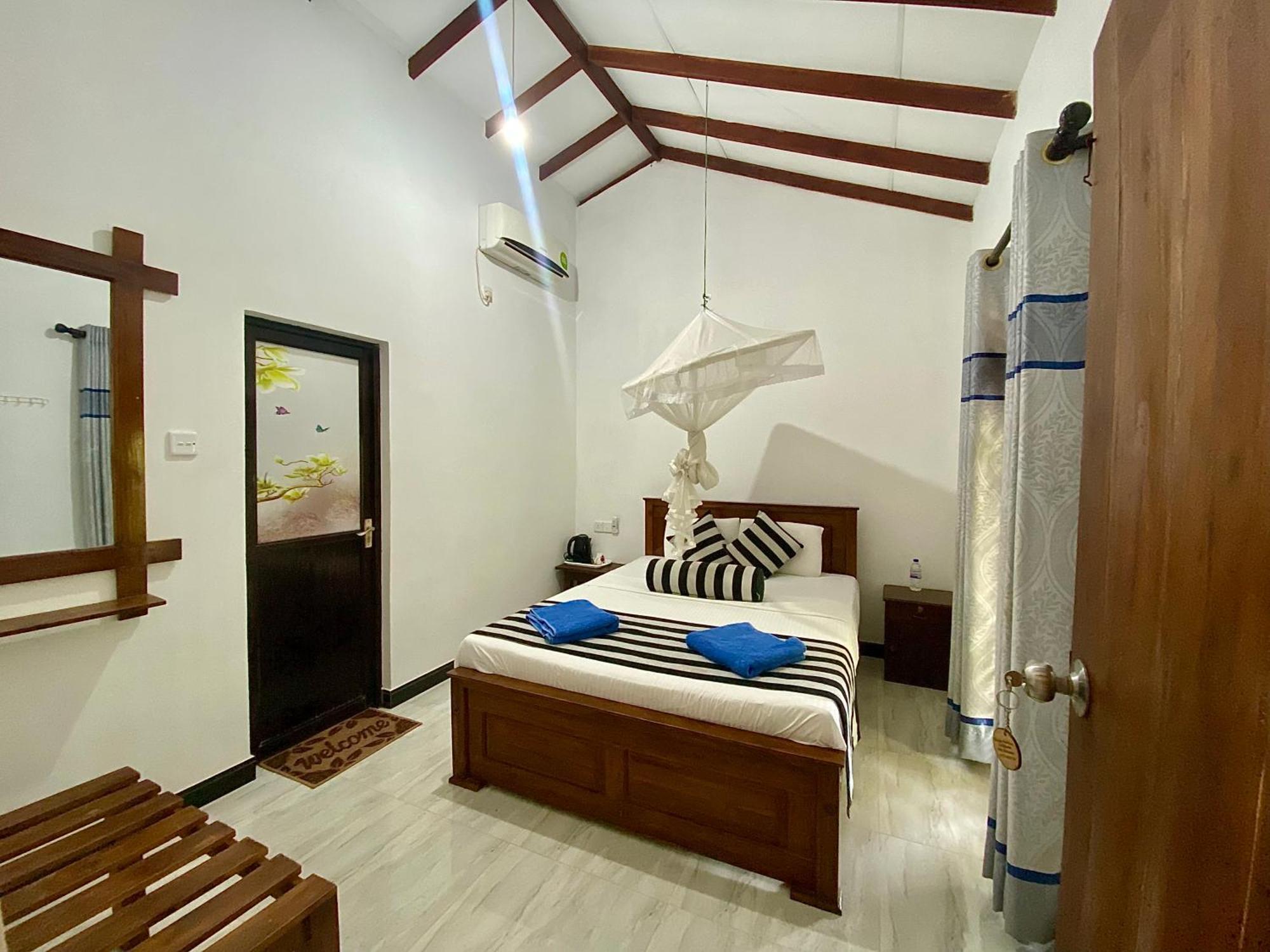 Habarana New Star Homestay ภายนอก รูปภาพ