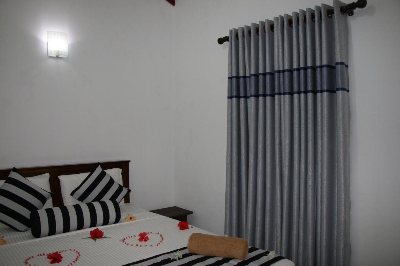 Habarana New Star Homestay ภายนอก รูปภาพ